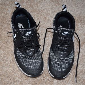 Nike Thea sneakers